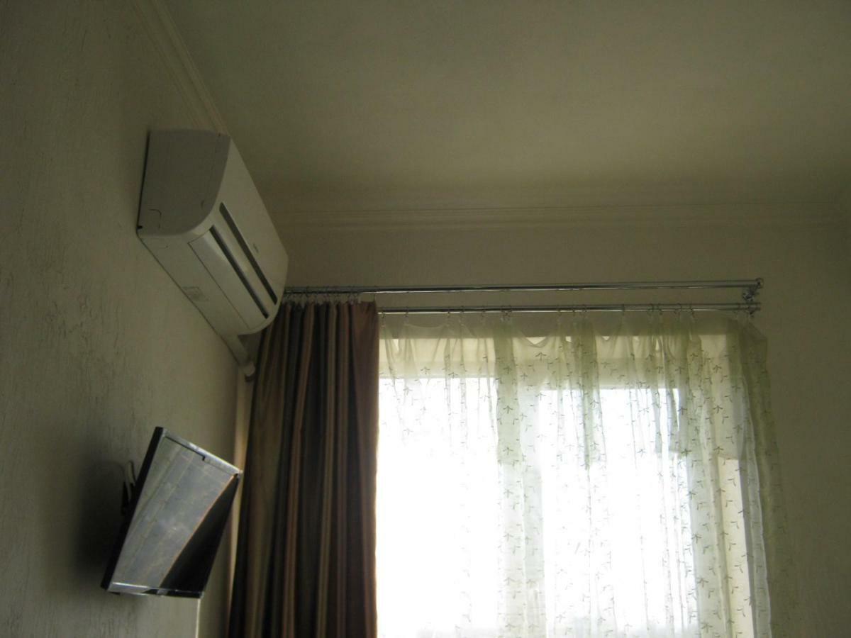 Мини Отель П88/1 Odessa Esterno foto